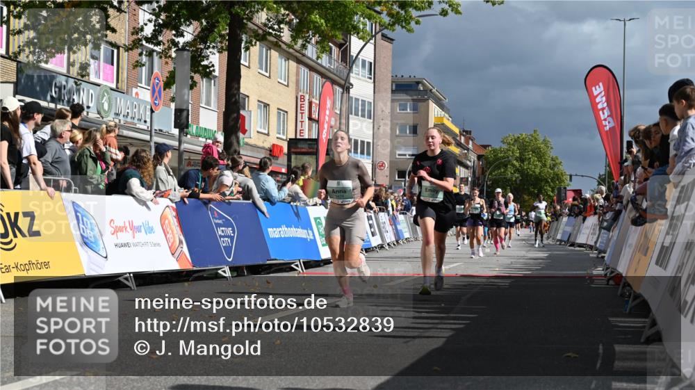 20.09.2026 - PSD Bank Halbmarathon J. Mangold http://msf.ph/oto/10532839 20.09.2026 12:19:56 Ziel 1323, 1892, 2737, 3429, 3735, 4085, 4626, 4689 meine-sportfotos.de