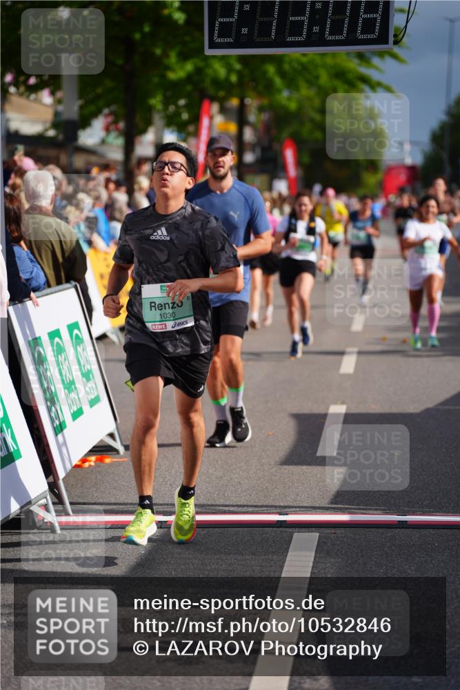 20.09.2026 - PSD Bank Halbmarathon LAZAROV Photography http://msf.ph/oto/10532846 20.09.2026 12:13:07 Ziel 1030, 1045, 1125, 1702, 4466, 4668 meine-sportfotos.de