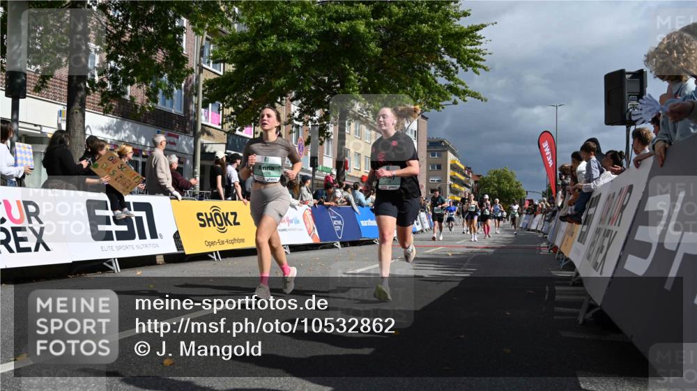 20.09.2026 - PSD Bank Halbmarathon J. Mangold http://msf.ph/oto/10532862 20.09.2026 12:19:58 Ziel 1021, 1261, 1323, 1892, 2737, 2933, 3085, 3429, 3735, 4085, 4689 meine-sportfotos.de