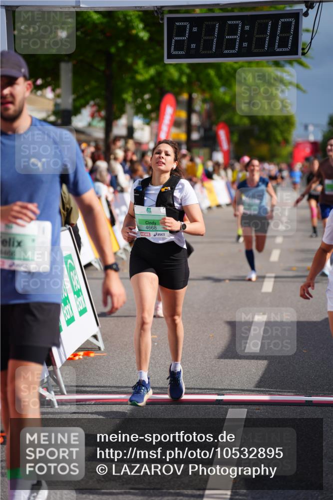 20.09.2026 - PSD Bank Halbmarathon LAZAROV Photography http://msf.ph/oto/10532895 20.09.2026 12:13:10 Ziel 1030, 1045, 1125, 1341, 1702, 3970, 3971, 4466, 4668 meine-sportfotos.de