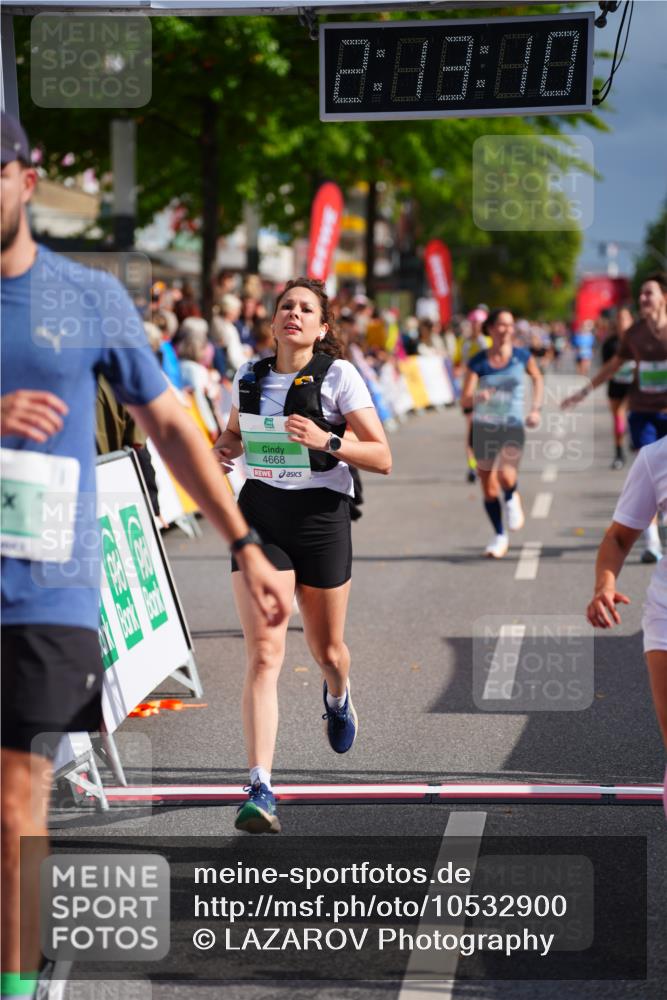 20.09.2026 - PSD Bank Halbmarathon LAZAROV Photography http://msf.ph/oto/10532900 20.09.2026 12:13:10 Ziel 1030, 1045, 1125, 1341, 1702, 3970, 3971, 4466, 4668 meine-sportfotos.de