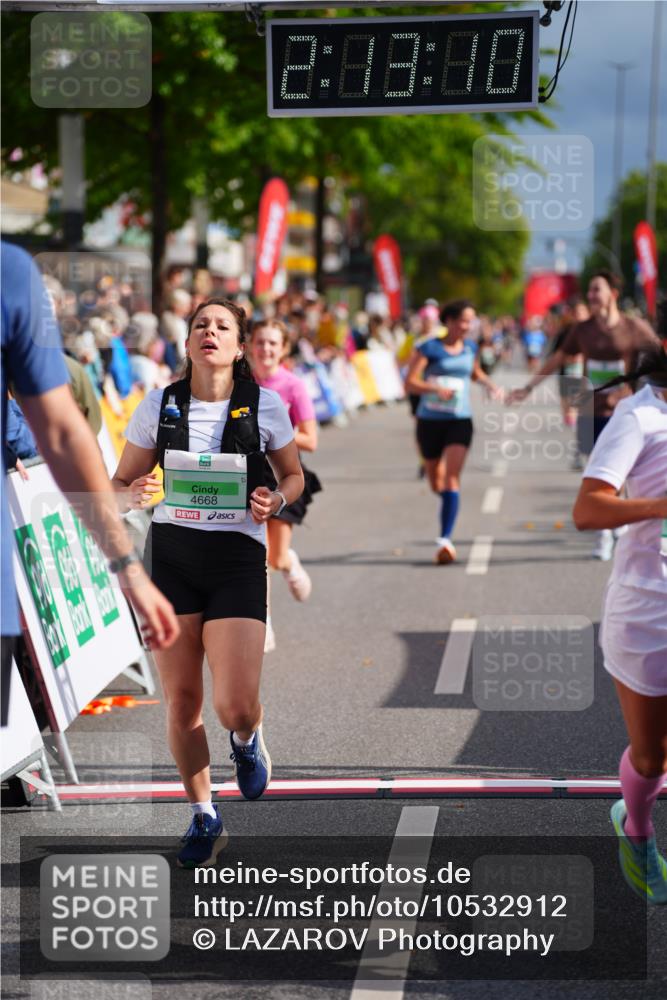 20.09.2026 - PSD Bank Halbmarathon LAZAROV Photography http://msf.ph/oto/10532912 20.09.2026 12:13:10 Ziel 1030, 1045, 1125, 1341, 1702, 3970, 3971, 4466, 4668 meine-sportfotos.de