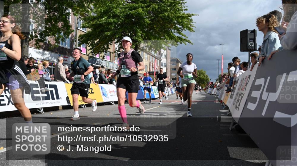 20.09.2026 - PSD Bank Halbmarathon J. Mangold http://msf.ph/oto/10532935 20.09.2026 12:20:04 Ziel 1021, 1261, 1628, 1755, 1892, 2737, 2933, 3085, 3735, 4085, 4228, 4237, 4270, 4689 meine-sportfotos.de