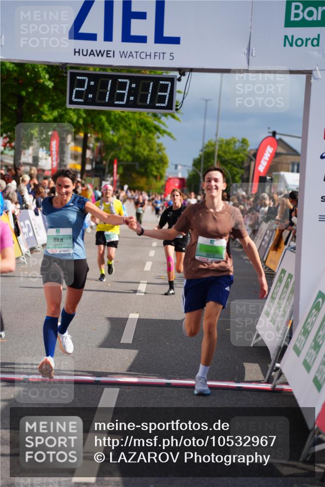 20.09.2026 - PSD Bank Halbmarathon LAZAROV Photography http://msf.ph/oto/10532967 20.09.2026 12:13:13 Ziel 1030, 1125, 1322, 1341, 2521, 3970, 3971, 4466, 4668 meine-sportfotos.de