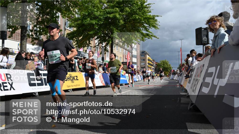 20.09.2026 - PSD Bank Halbmarathon J. Mangold http://msf.ph/oto/10532974 20.09.2026 12:20:08 Ziel 1021, 1261, 1628, 1755, 1892, 2351, 2737, 2933, 3085, 3097, 4085, 4228, 4237, 4270, 4632, 4689 meine-sportfotos.de