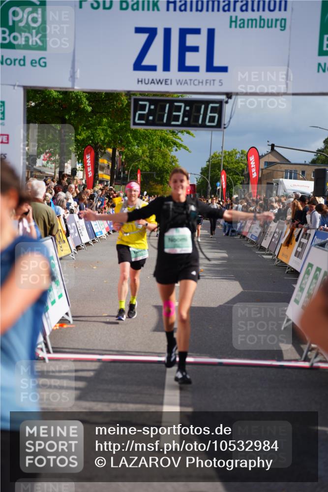 20.09.2026 - PSD Bank Halbmarathon LAZAROV Photography http://msf.ph/oto/10532984 20.09.2026 12:13:15 Ziel 1030, 1125, 1322, 1341, 2521, 3970, 3971, 4466, 4668 meine-sportfotos.de