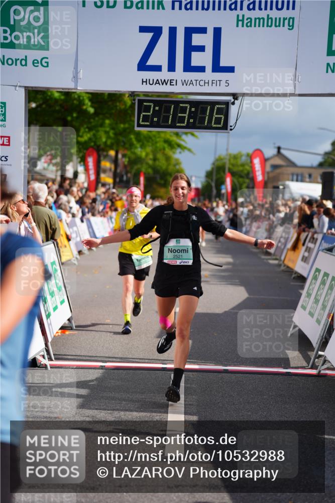 20.09.2026 - PSD Bank Halbmarathon LAZAROV Photography http://msf.ph/oto/10532988 20.09.2026 12:13:15 Ziel 1030, 1125, 1322, 1341, 2521, 3970, 3971, 4466, 4668 meine-sportfotos.de
