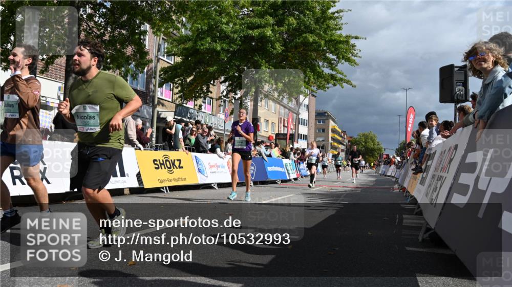 20.09.2026 - PSD Bank Halbmarathon J. Mangold http://msf.ph/oto/10532993 20.09.2026 12:20:09 Ziel 1021, 1261, 1628, 1755, 2351, 2933, 3085, 3097, 4085, 4228, 4237, 4270, 4632, 4689 meine-sportfotos.de