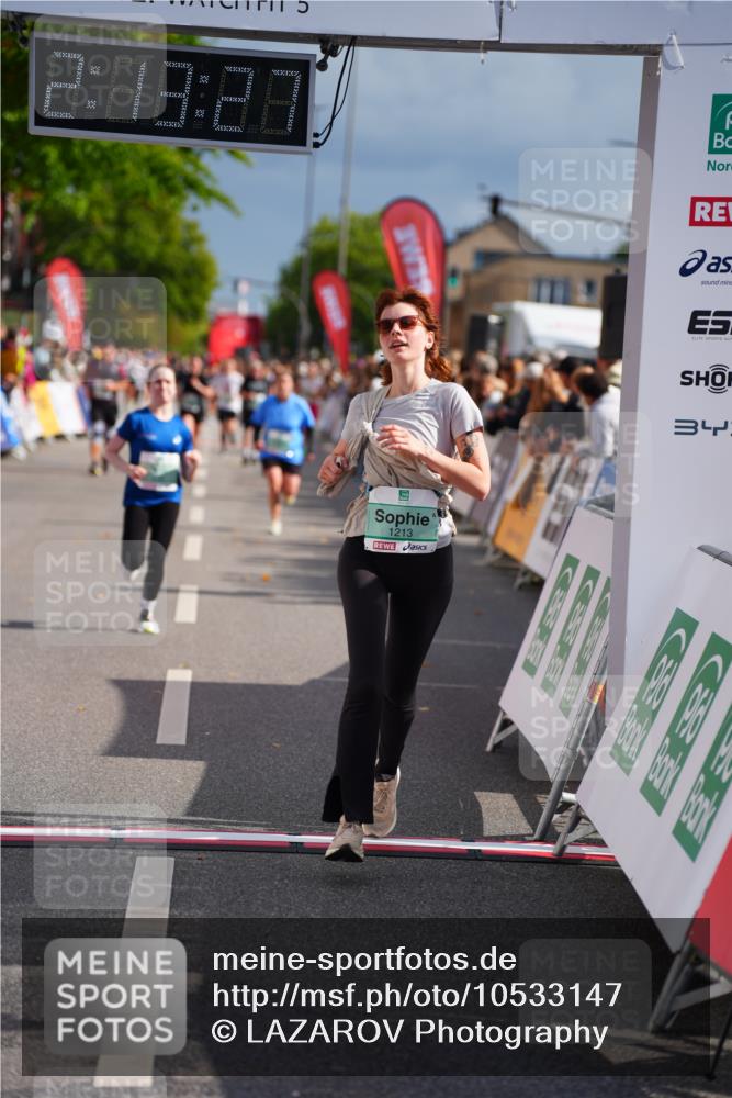 20.09.2026 - PSD Bank Halbmarathon LAZAROV Photography http://msf.ph/oto/10533147 20.09.2026 12:13:26 Ziel 1190, 1213, 3503, 4797 meine-sportfotos.de