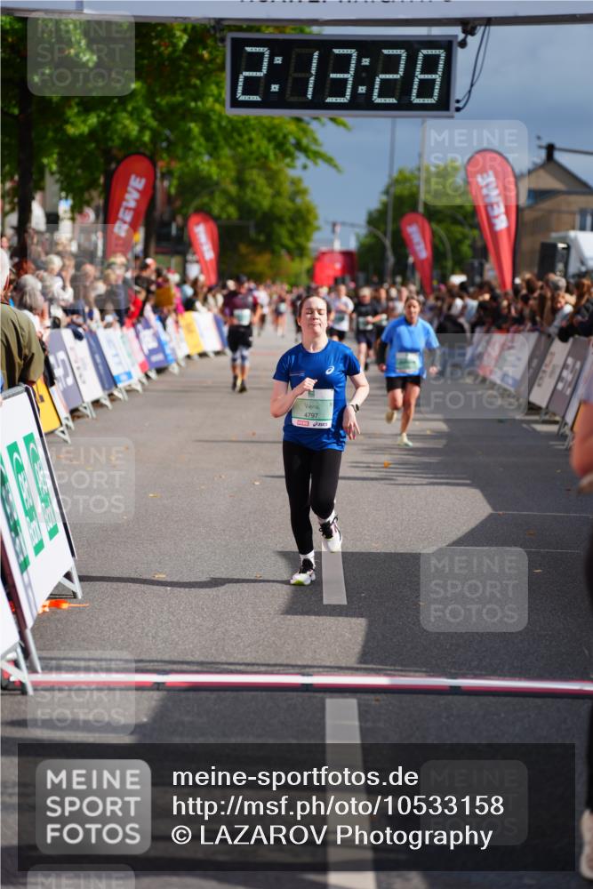 20.09.2026 - PSD Bank Halbmarathon LAZAROV Photography http://msf.ph/oto/10533158 20.09.2026 12:13:27 Ziel 1190, 1213, 3503, 4797 meine-sportfotos.de