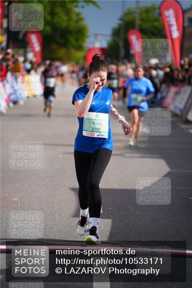 20.09.2026 - PSD Bank Halbmarathon LAZAROV Photography http://msf.ph/oto/10533171 20.09.2026 12:13:28 Ziel 1190, 1213, 1722, 3503, 4797 meine-sportfotos.de