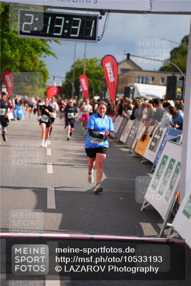 20.09.2026 - PSD Bank Halbmarathon LAZAROV Photography http://msf.ph/oto/10533193 20.09.2026 12:13:31 Ziel 1190, 1213, 1722, 3503, 4797 meine-sportfotos.de