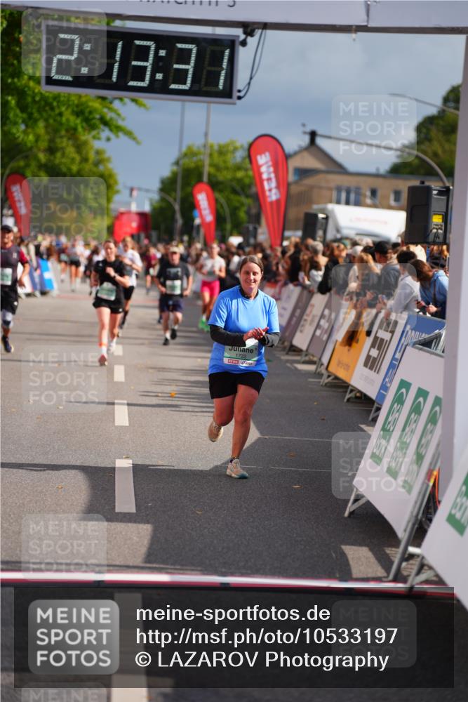 20.09.2026 - PSD Bank Halbmarathon LAZAROV Photography http://msf.ph/oto/10533197 20.09.2026 12:13:31 Ziel 1190, 1213, 1722, 3503, 4797 meine-sportfotos.de