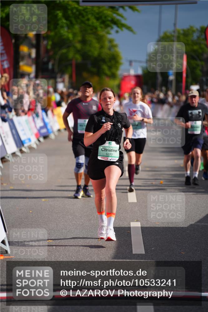 20.09.2026 - PSD Bank Halbmarathon LAZAROV Photography http://msf.ph/oto/10533241 20.09.2026 12:13:35 Ziel 1077, 1226, 1722, 1964, 3398, 4590, 4797 meine-sportfotos.de