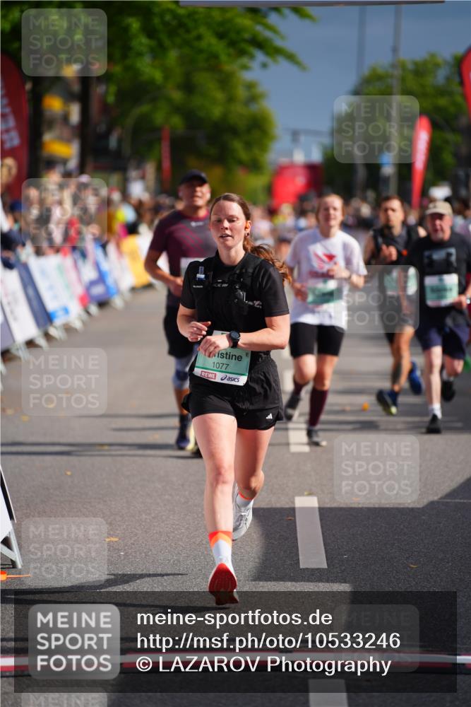 20.09.2026 - PSD Bank Halbmarathon LAZAROV Photography http://msf.ph/oto/10533246 20.09.2026 12:13:35 Ziel 1077, 1226, 1722, 1964, 3398, 4590, 4797 meine-sportfotos.de