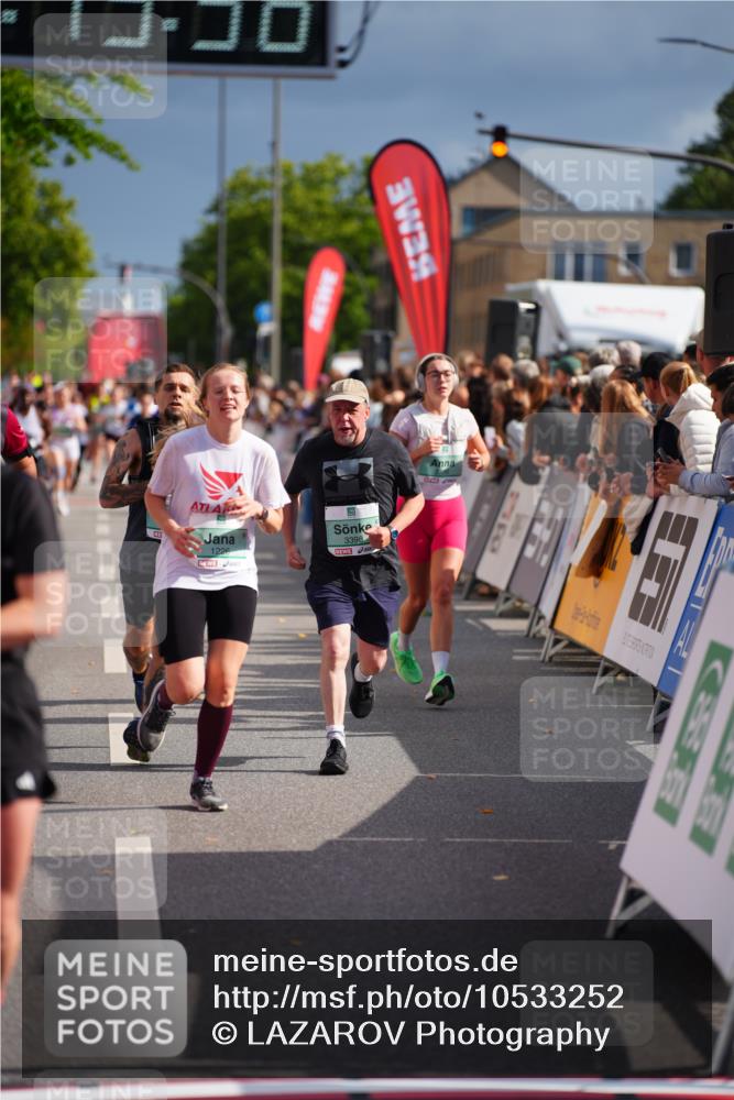 20.09.2026 - PSD Bank Halbmarathon LAZAROV Photography http://msf.ph/oto/10533252 20.09.2026 12:13:36 Ziel 1077, 1226, 1722, 1964, 3398, 3739, 4590, 4797 meine-sportfotos.de