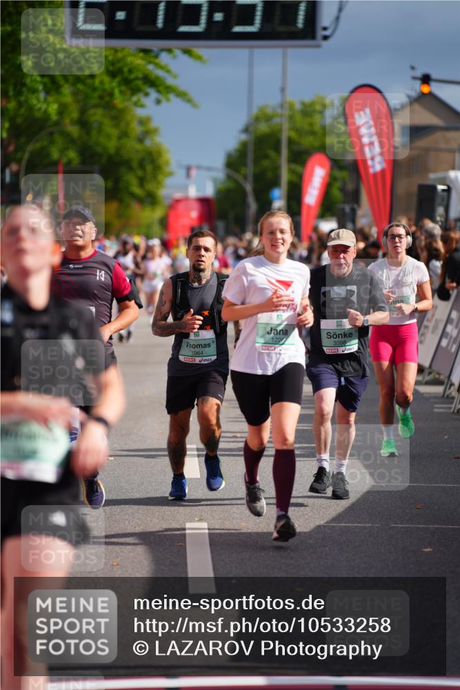 20.09.2026 - PSD Bank Halbmarathon LAZAROV Photography http://msf.ph/oto/10533258 20.09.2026 12:13:36 Ziel 1077, 1226, 1722, 1964, 3398, 3739, 4590, 4797 meine-sportfotos.de