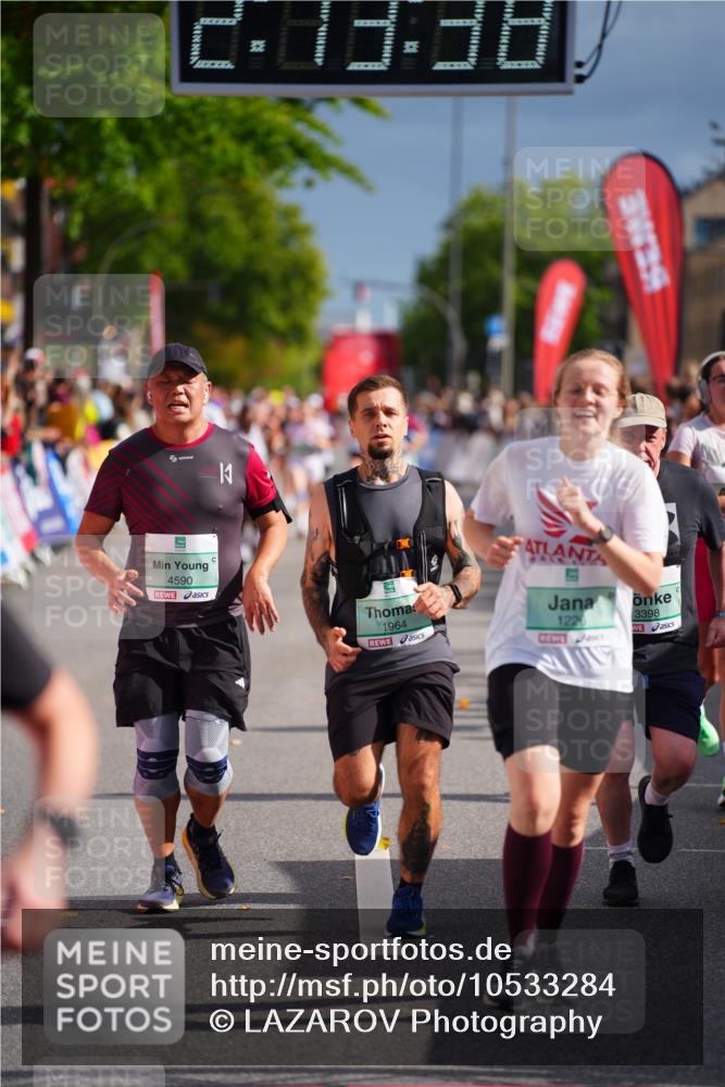20.09.2026 - PSD Bank Halbmarathon LAZAROV Photography http://msf.ph/oto/10533284 20.09.2026 12:13:37 Ziel 1077, 1226, 1722, 1964, 3398, 3739, 4590 meine-sportfotos.de