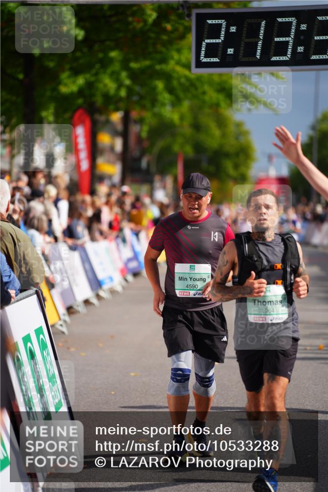 20.09.2026 - PSD Bank Halbmarathon LAZAROV Photography http://msf.ph/oto/10533288 20.09.2026 12:13:38 Ziel 1077, 1226, 1722, 1964, 3398, 3739, 4590 meine-sportfotos.de