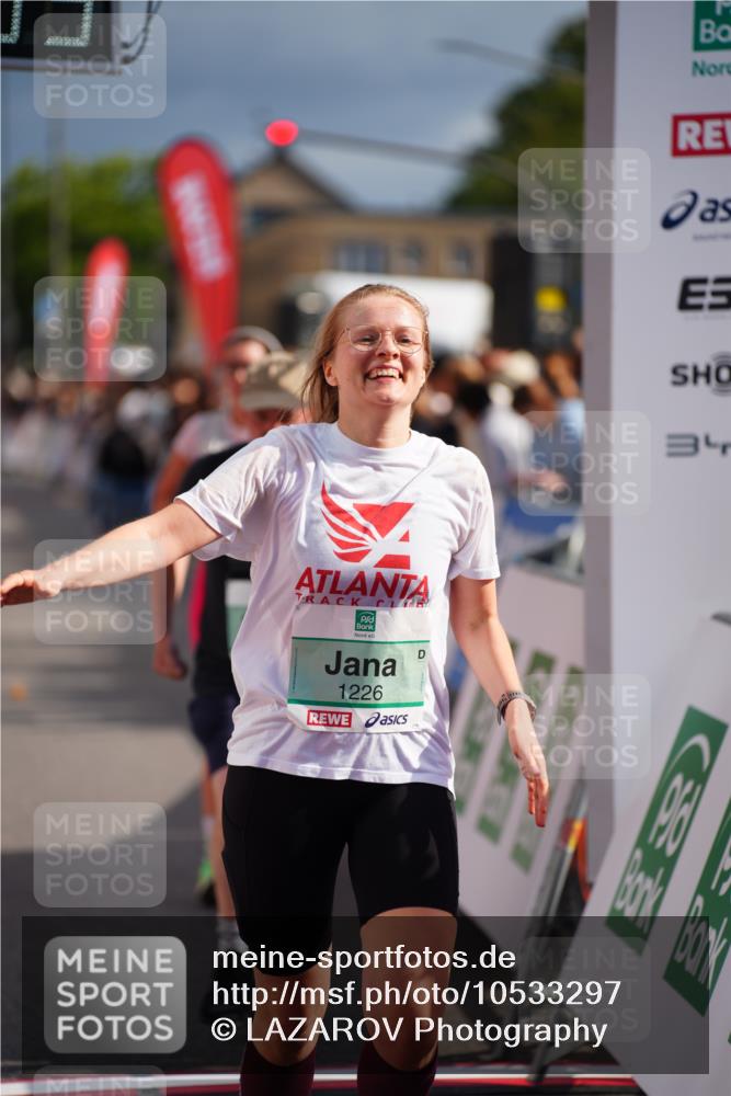 20.09.2026 - PSD Bank Halbmarathon LAZAROV Photography http://msf.ph/oto/10533297 20.09.2026 12:13:38 Ziel 1077, 1226, 1722, 1964, 3398, 3739, 4590 meine-sportfotos.de