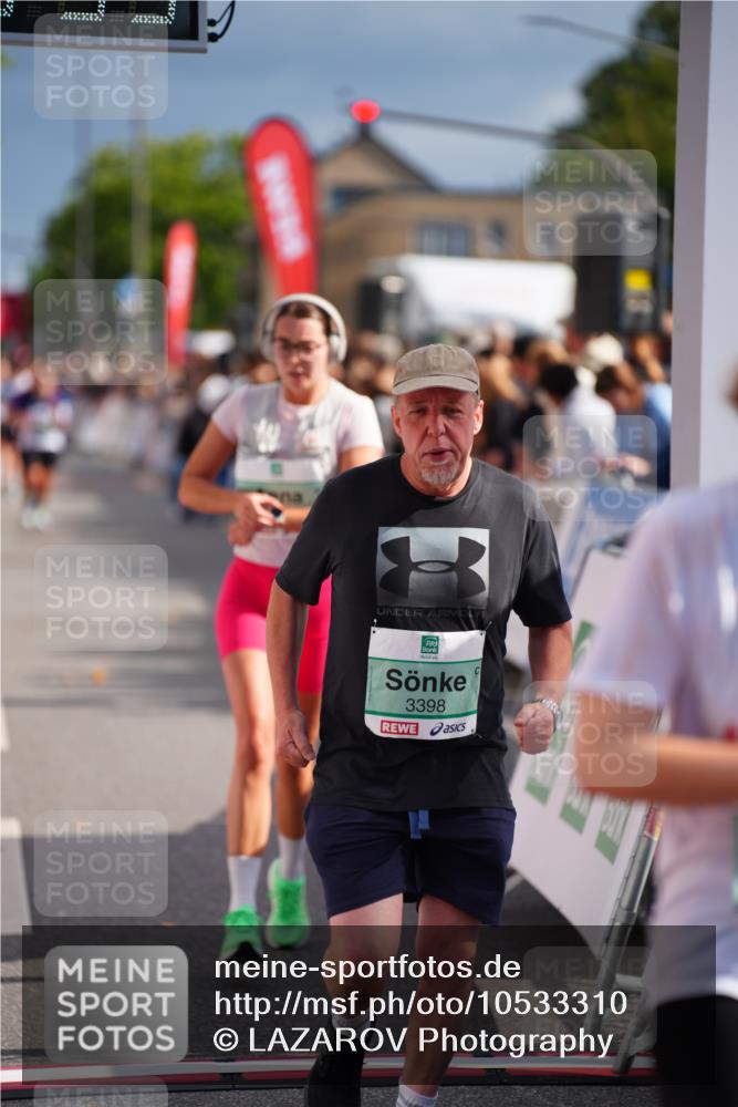 20.09.2026 - PSD Bank Halbmarathon LAZAROV Photography http://msf.ph/oto/10533310 20.09.2026 12:13:39 Ziel 1077, 1226, 1722, 1964, 3398, 3739, 4590 meine-sportfotos.de