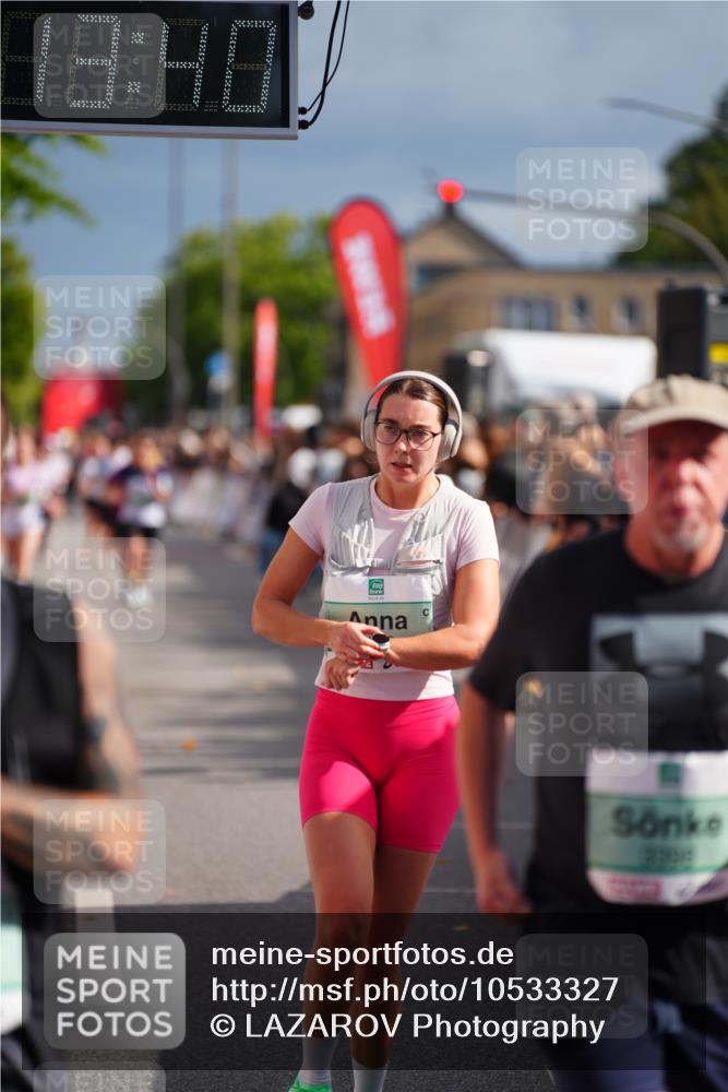 20.09.2026 - PSD Bank Halbmarathon LAZAROV Photography http://msf.ph/oto/10533327 20.09.2026 12:13:40 Ziel 1077, 1226, 1722, 1964, 3398, 3739, 4590 meine-sportfotos.de