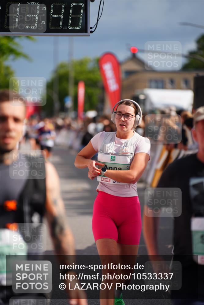 20.09.2026 - PSD Bank Halbmarathon LAZAROV Photography http://msf.ph/oto/10533337 20.09.2026 12:13:40 Ziel 1077, 1226, 1722, 1964, 3398, 3739, 4590 meine-sportfotos.de