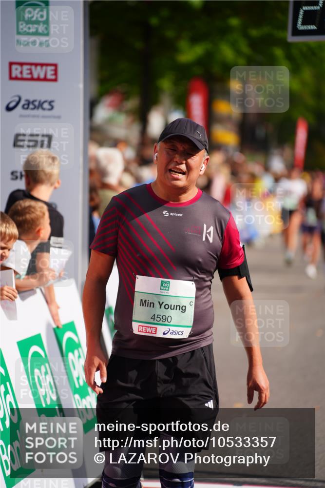 20.09.2026 - PSD Bank Halbmarathon LAZAROV Photography http://msf.ph/oto/10533357 20.09.2026 12:13:41 Ziel 1077, 1226, 1964, 3398, 3739, 4590 meine-sportfotos.de