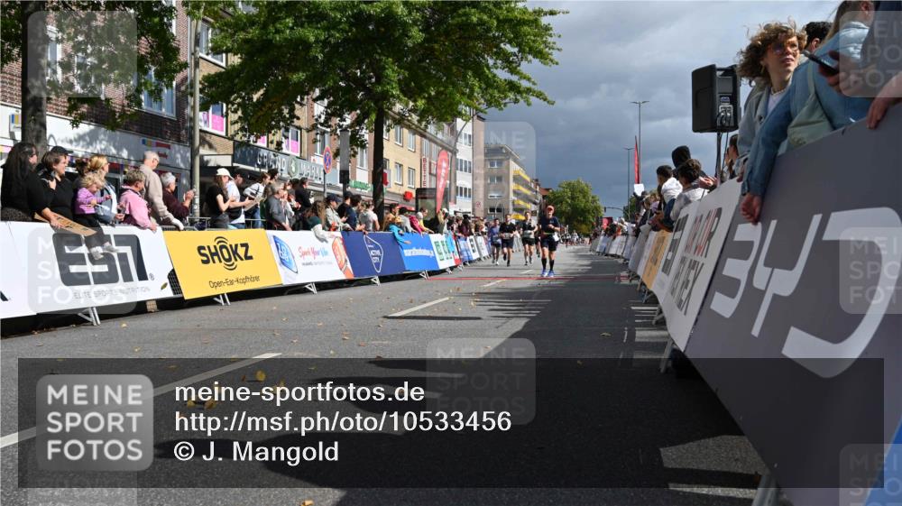 20.09.2026 - PSD Bank Halbmarathon J. Mangold http://msf.ph/oto/10533456 20.09.2026 12:20:56 Ziel 1004, 1143, 1281, 2906, 2907, 4423 meine-sportfotos.de