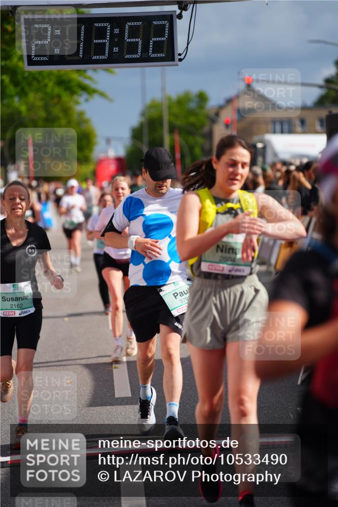 20.09.2026 - PSD Bank Halbmarathon LAZAROV Photography http://msf.ph/oto/10533490 20.09.2026 12:13:52 Ziel 1038, 1380, 1387, 1463, 1490, 2091, 2162, 2604, 2856, 3030, 3792, 4283, 4444 meine-sportfotos.de
