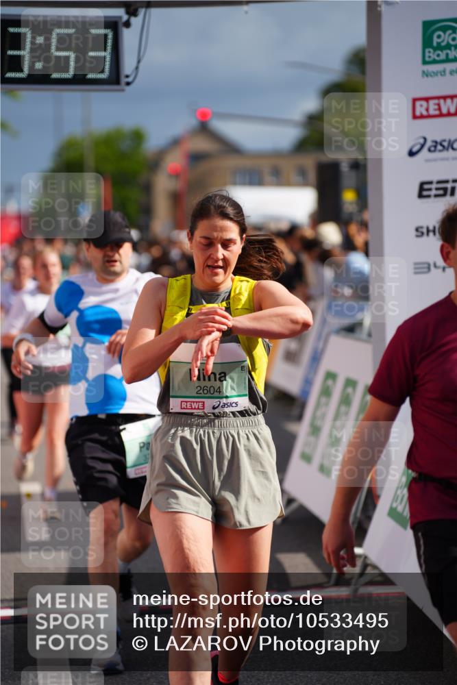 20.09.2026 - PSD Bank Halbmarathon LAZAROV Photography http://msf.ph/oto/10533495 20.09.2026 12:13:52 Ziel 1038, 1380, 1387, 1463, 1490, 2091, 2162, 2604, 2856, 3030, 3792, 4283, 4444 meine-sportfotos.de