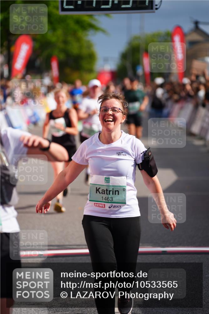 20.09.2026 - PSD Bank Halbmarathon LAZAROV Photography http://msf.ph/oto/10533565 20.09.2026 12:13:56 Ziel 1339, 1380, 1387, 1463, 1490, 1524, 2091, 2162, 2604, 2856, 3030, 3792, 4283, 4444 meine-sportfotos.de