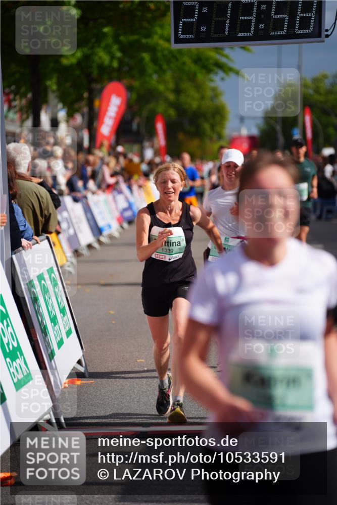 20.09.2026 - PSD Bank Halbmarathon LAZAROV Photography http://msf.ph/oto/10533591 20.09.2026 12:13:57 Ziel 1109, 1339, 1380, 1463, 1490, 1524, 2162, 2604, 2856, 3030, 3792, 4444 meine-sportfotos.de