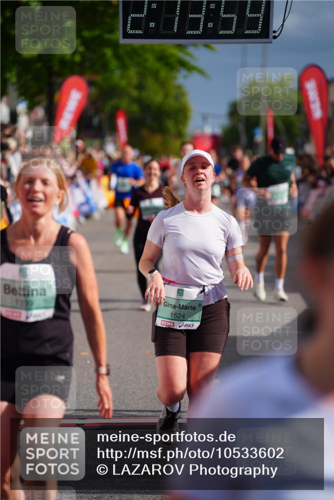 20.09.2026 - PSD Bank Halbmarathon LAZAROV Photography http://msf.ph/oto/10533602 20.09.2026 12:13:59 Ziel 1049, 1109, 1339, 1397, 1463, 1524, 2162, 2604, 2856, 3030, 3792 meine-sportfotos.de