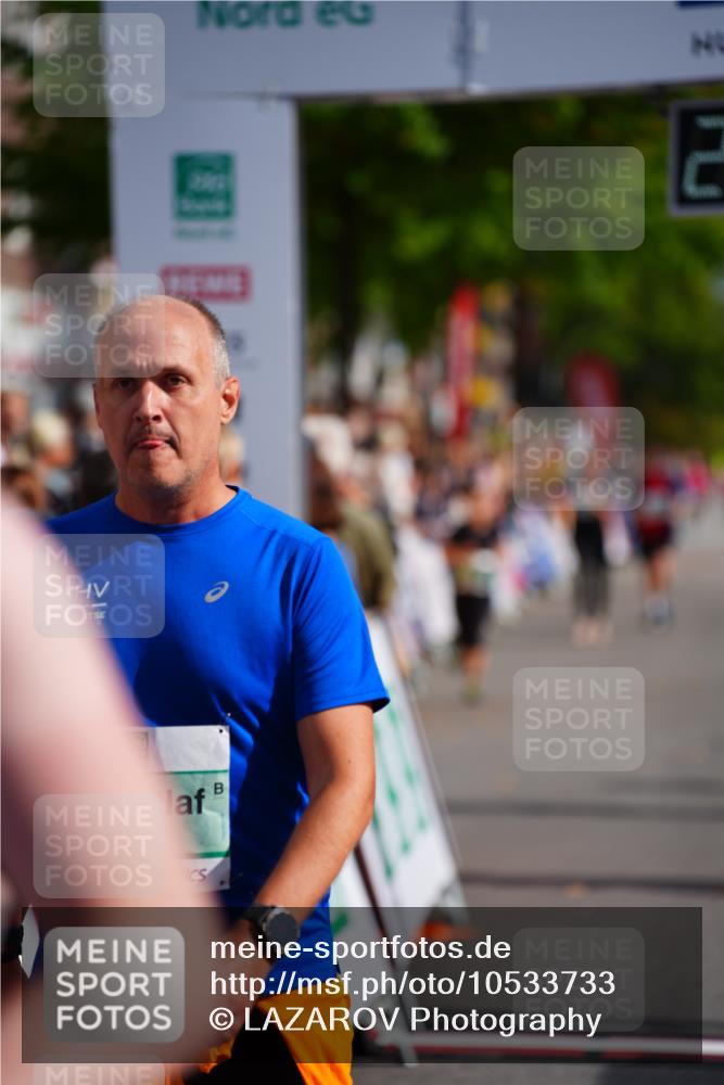 20.09.2026 - PSD Bank Halbmarathon LAZAROV Photography http://msf.ph/oto/10533733 20.09.2026 12:14:06 Ziel 1049, 1109, 1397, 1524, 1935, 2341, 3509, 3572, 4207 meine-sportfotos.de
