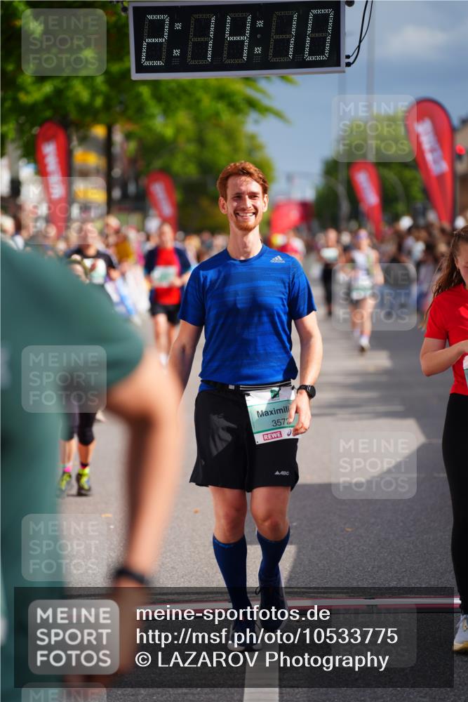 20.09.2026 - PSD Bank Halbmarathon LAZAROV Photography http://msf.ph/oto/10533775 20.09.2026 12:14:09 Ziel 1049, 1109, 1373, 1397, 1935, 2341, 3471, 3509, 3572, 4207 meine-sportfotos.de
