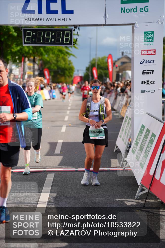 20.09.2026 - PSD Bank Halbmarathon LAZAROV Photography http://msf.ph/oto/10533822 20.09.2026 12:14:17 Ziel 1373, 1588, 2341, 2609, 3471, 3572, 4438 meine-sportfotos.de