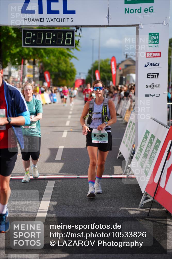 20.09.2026 - PSD Bank Halbmarathon LAZAROV Photography http://msf.ph/oto/10533826 20.09.2026 12:14:17 Ziel 1373, 1588, 2341, 2609, 3471, 3572, 4438 meine-sportfotos.de