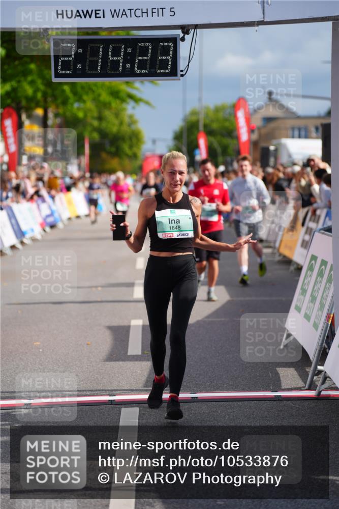 20.09.2026 - PSD Bank Halbmarathon LAZAROV Photography http://msf.ph/oto/10533876 20.09.2026 12:14:22 Ziel 1588, 1848, 2609, 3416, 3758, 4438 meine-sportfotos.de