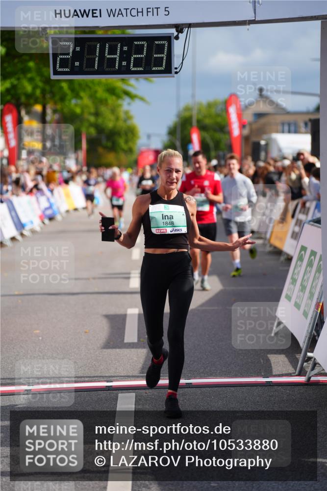 20.09.2026 - PSD Bank Halbmarathon LAZAROV Photography http://msf.ph/oto/10533880 20.09.2026 12:14:22 Ziel 1588, 1848, 2609, 3416, 3758, 4438 meine-sportfotos.de