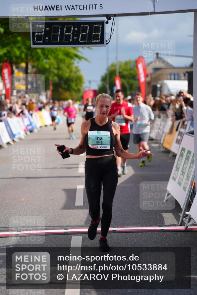 20.09.2026 - PSD Bank Halbmarathon LAZAROV Photography http://msf.ph/oto/10533884 20.09.2026 12:14:22 Ziel 1588, 1848, 2609, 3416, 3758, 4438 meine-sportfotos.de