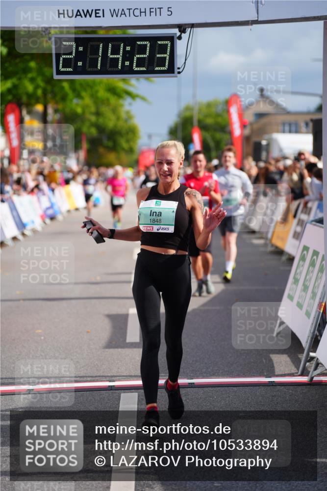 20.09.2026 - PSD Bank Halbmarathon LAZAROV Photography http://msf.ph/oto/10533894 20.09.2026 12:14:23 Ziel 1588, 1848, 2609, 3416, 3758, 4438 meine-sportfotos.de