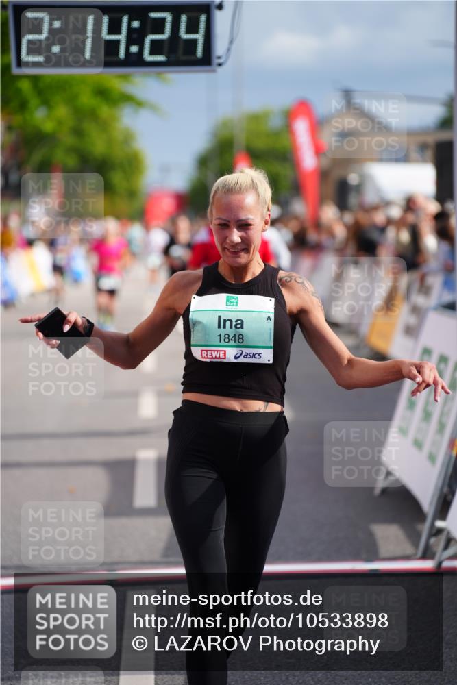 20.09.2026 - PSD Bank Halbmarathon LAZAROV Photography http://msf.ph/oto/10533898 20.09.2026 12:14:23 Ziel 1588, 1848, 2609, 3416, 3758, 4438 meine-sportfotos.de