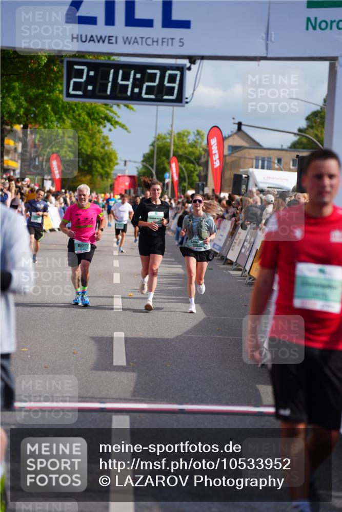 20.09.2026 - PSD Bank Halbmarathon LAZAROV Photography http://msf.ph/oto/10533952 20.09.2026 12:14:28 Ziel 1848, 2721, 2834, 3055, 3416, 3758 meine-sportfotos.de