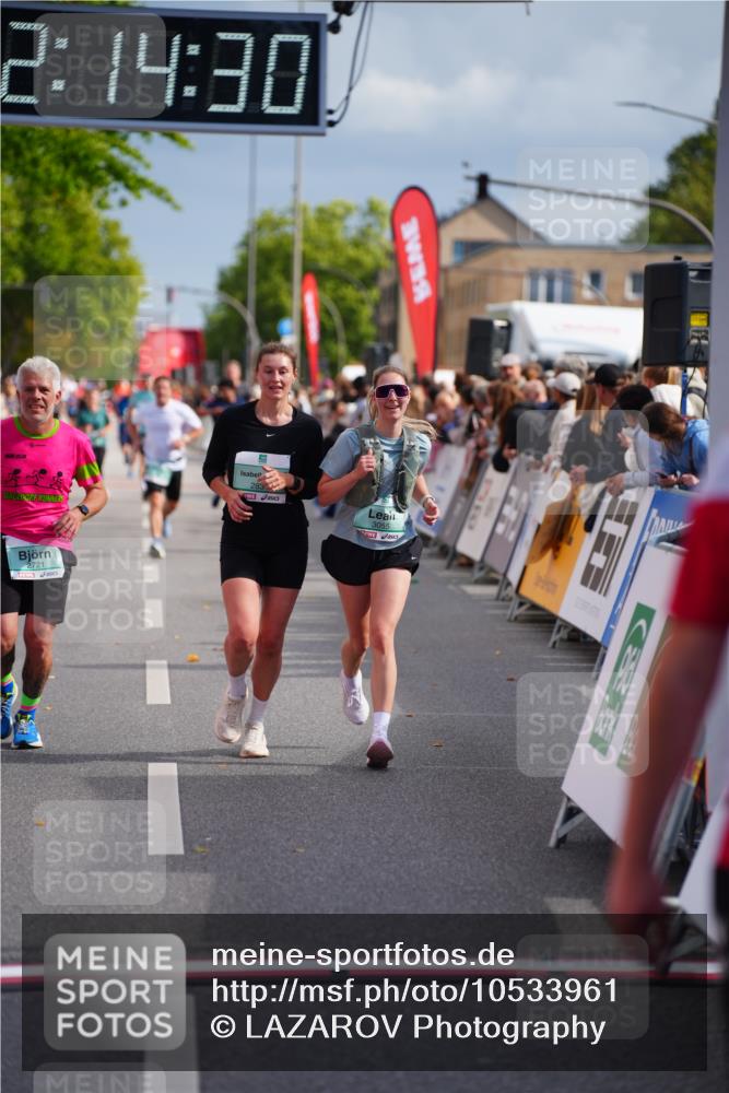 20.09.2026 - PSD Bank Halbmarathon LAZAROV Photography http://msf.ph/oto/10533961 20.09.2026 12:14:29 Ziel 1848, 2721, 2834, 3055, 3416, 3758 meine-sportfotos.de