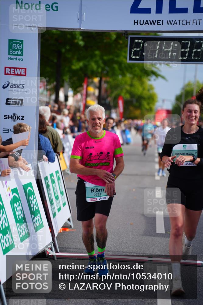 20.09.2026 - PSD Bank Halbmarathon LAZAROV Photography http://msf.ph/oto/10534010 20.09.2026 12:14:32 Ziel 1646, 2721, 2834, 3055, 3416, 3758, 3946 meine-sportfotos.de