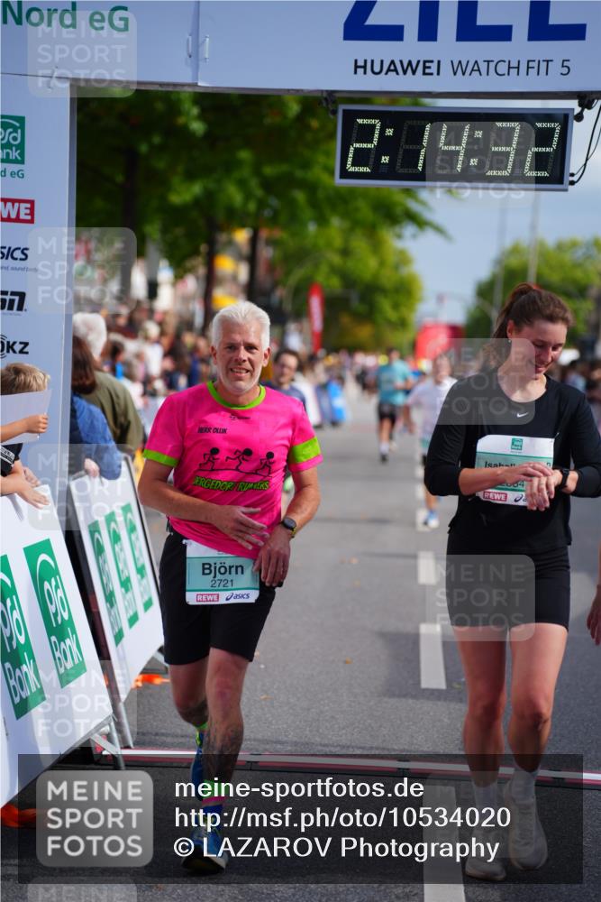 20.09.2026 - PSD Bank Halbmarathon LAZAROV Photography http://msf.ph/oto/10534020 20.09.2026 12:14:32 Ziel 1646, 2721, 2834, 3055, 3416, 3758, 3946 meine-sportfotos.de