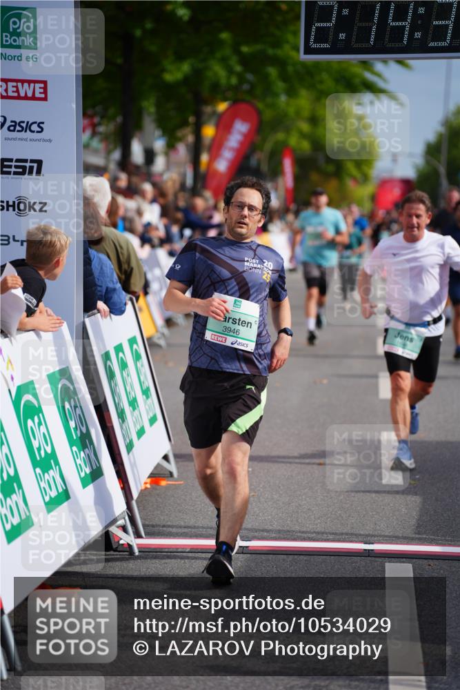 20.09.2026 - PSD Bank Halbmarathon LAZAROV Photography http://msf.ph/oto/10534029 20.09.2026 12:14:35 Ziel 1646, 2721, 2834, 3055, 3498, 3946 meine-sportfotos.de
