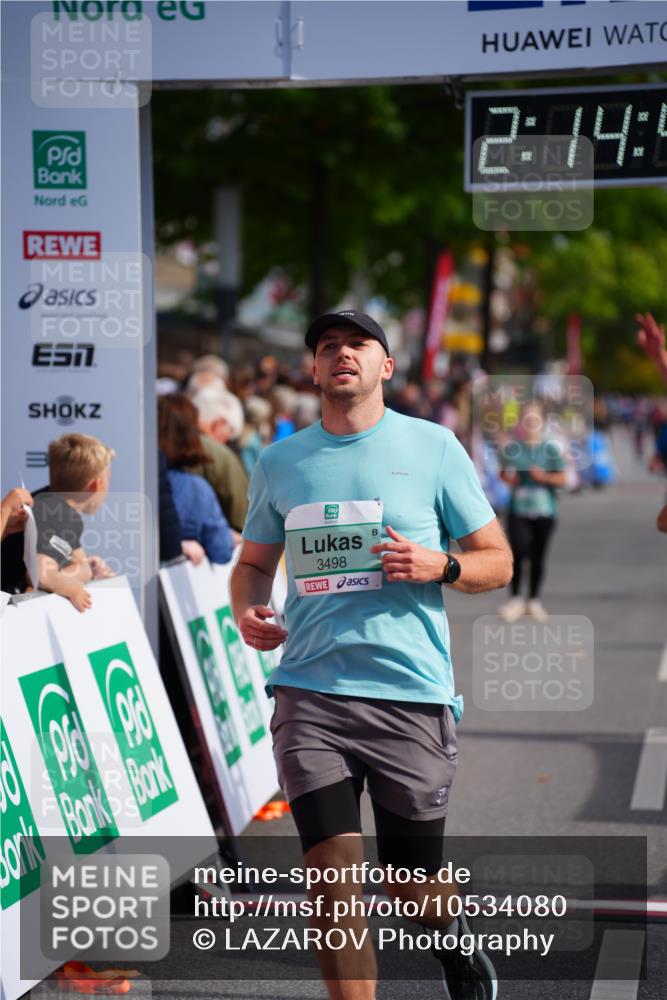 20.09.2026 - PSD Bank Halbmarathon LAZAROV Photography http://msf.ph/oto/10534080 20.09.2026 12:14:40 Ziel 1501, 1646, 2415, 3498, 3946 meine-sportfotos.de