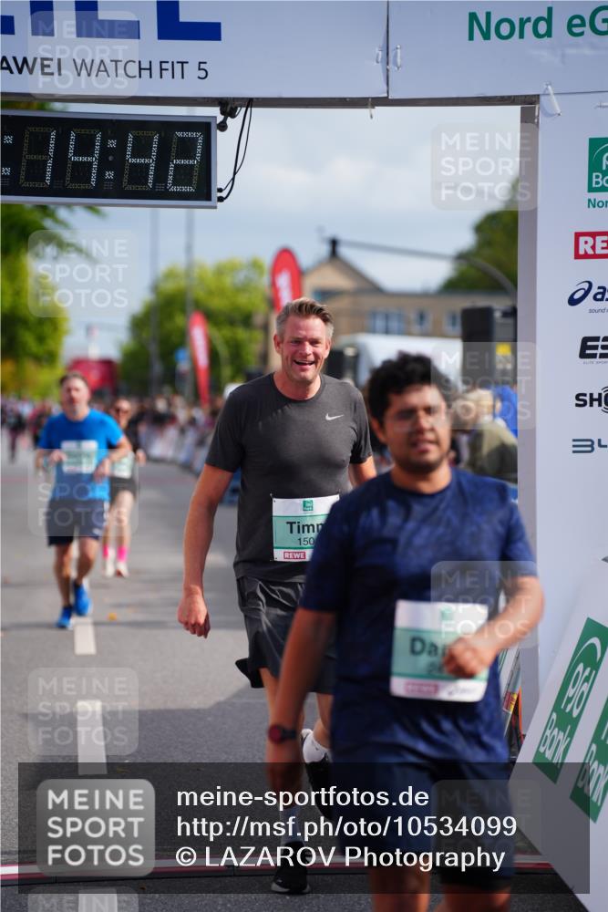 20.09.2026 - PSD Bank Halbmarathon LAZAROV Photography http://msf.ph/oto/10534099 20.09.2026 12:14:41 Ziel 1501, 1646, 1703, 2259, 2415, 3498, 3946 meine-sportfotos.de